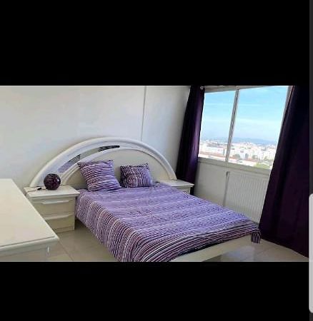 Appartement Laurent Bonnevay Villeurbanne Bagian luar foto